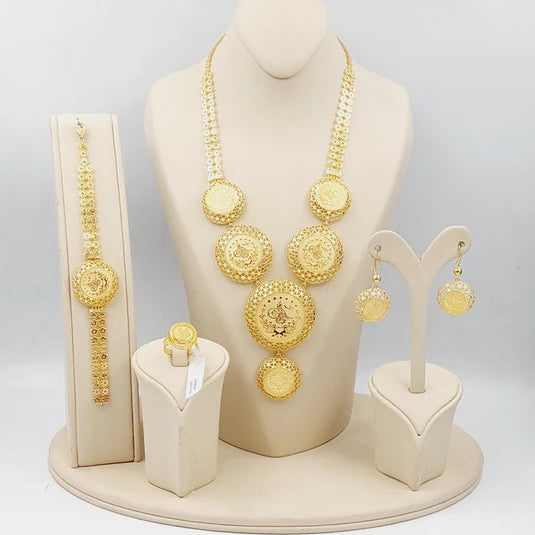 What Are the Advantages of Buying Gold Jewelry Online?