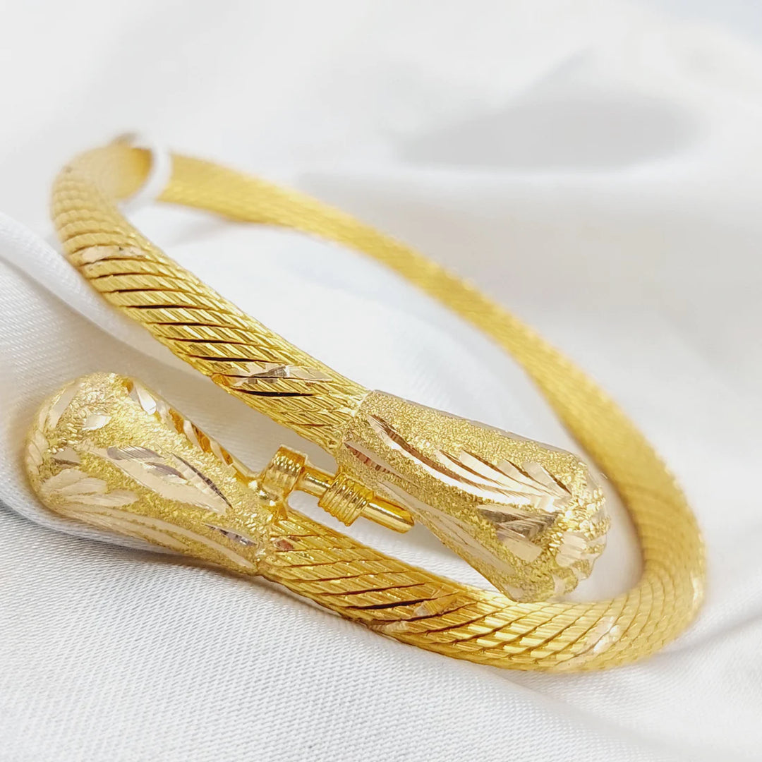 Are Twisted Bangle Bracelets the Perfect Gift for Modern Fashionistas?