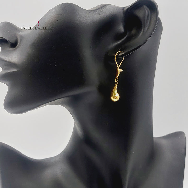 Plain Almond Earrings Made of 18K Gold by Saeed Jewelry 