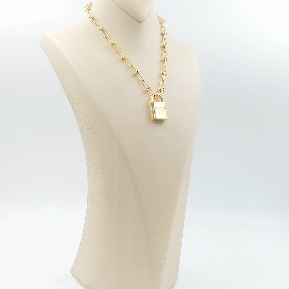 Deluxe Lock Necklace Made of 18K Gold by Saeed Jewelry 