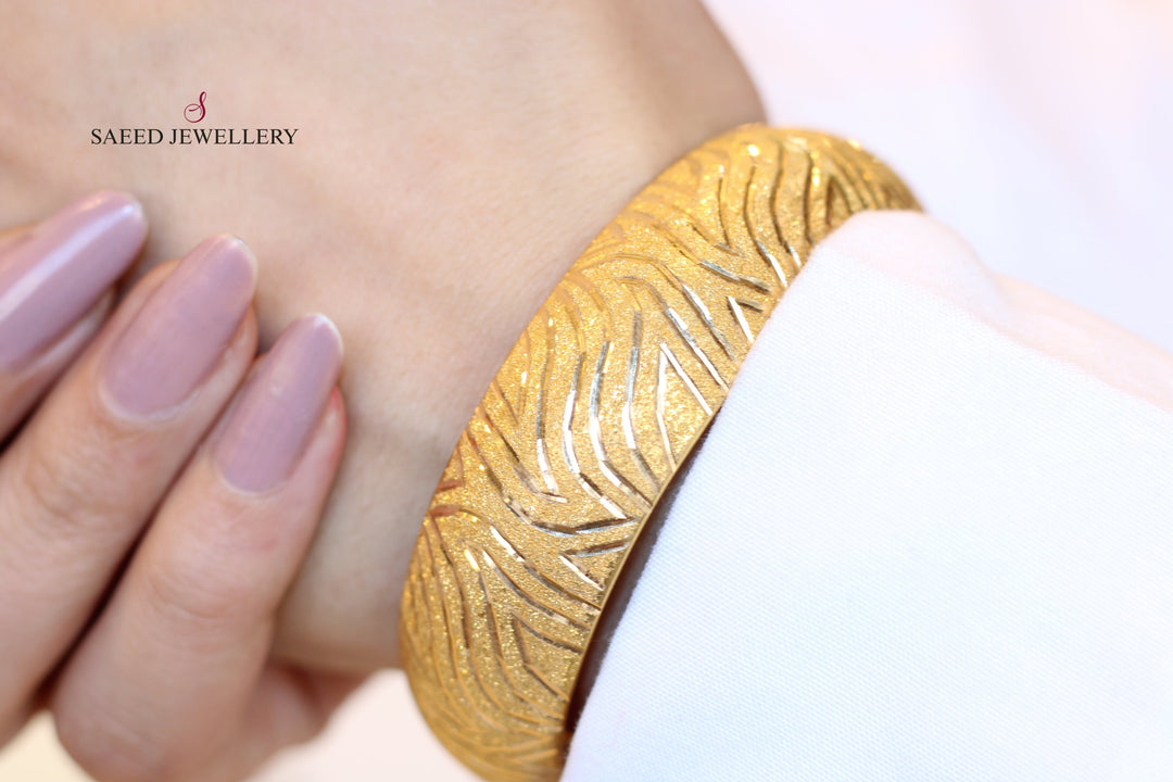 21K Gold Bold Bangle by Saeed Jewelry - Image 3