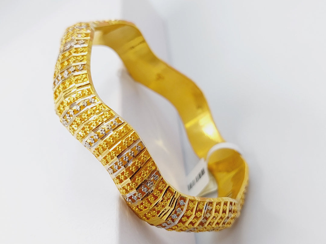 21K Gold Colored Kuwaiti Bangle by Saeed Jewelry - Image 6