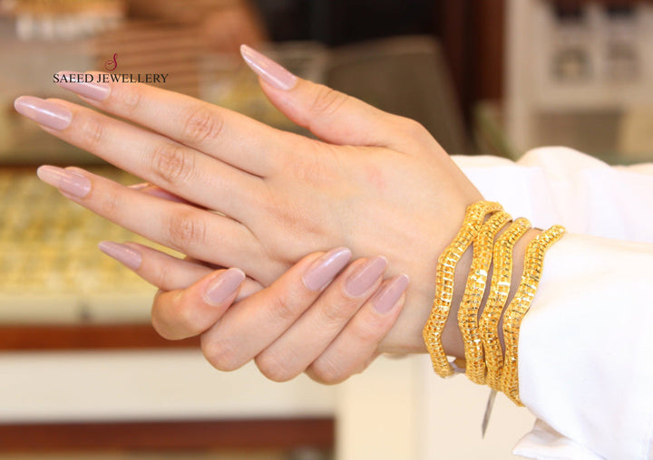 21K Gold Emirati Bangle by Saeed Jewelry - Image 3