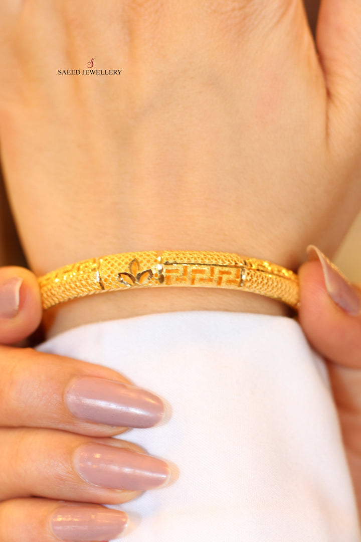 21K Gold Emirati Fancy Bangle by Saeed Jewelry - Image 6