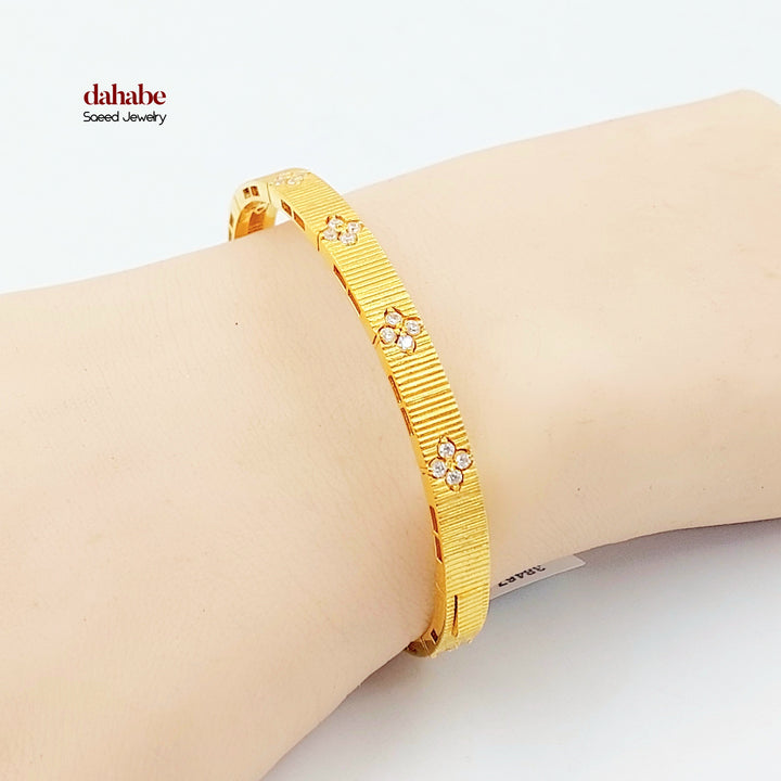 Zircon Studded Deluxe Bangle Bracelet Made of 21K Gold by Saeed Jewelry 