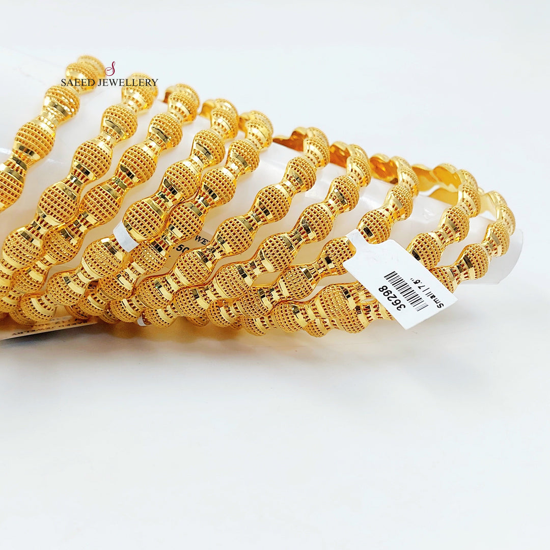 Deluxe Bahraini Bangle Made of 21K Gold by Saeed Jewelry 
