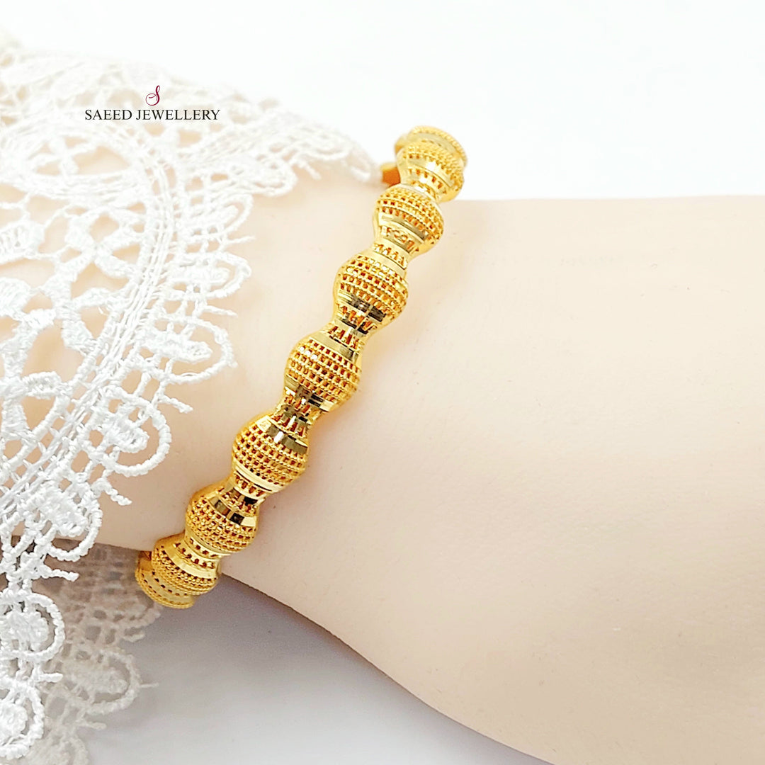 Deluxe Bahraini Bangle Made of 21K Gold by Saeed Jewelry 