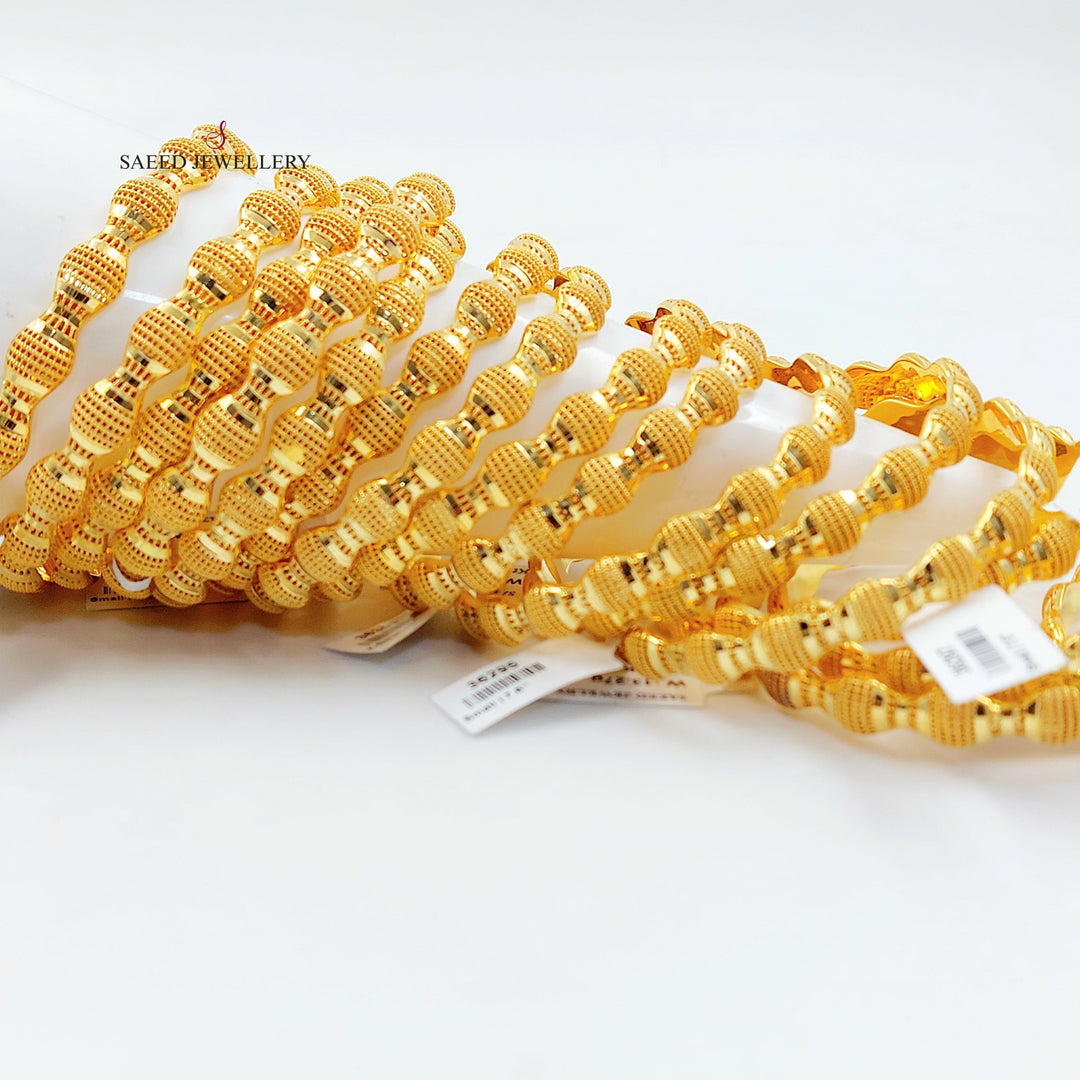 Deluxe Bahraini Bangle Made of 21K Gold by Saeed Jewelry 