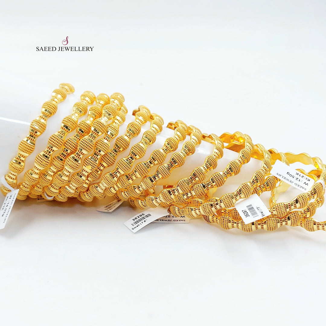 Deluxe Bahraini Bangle Made of 21K Gold by Saeed Jewelry 
