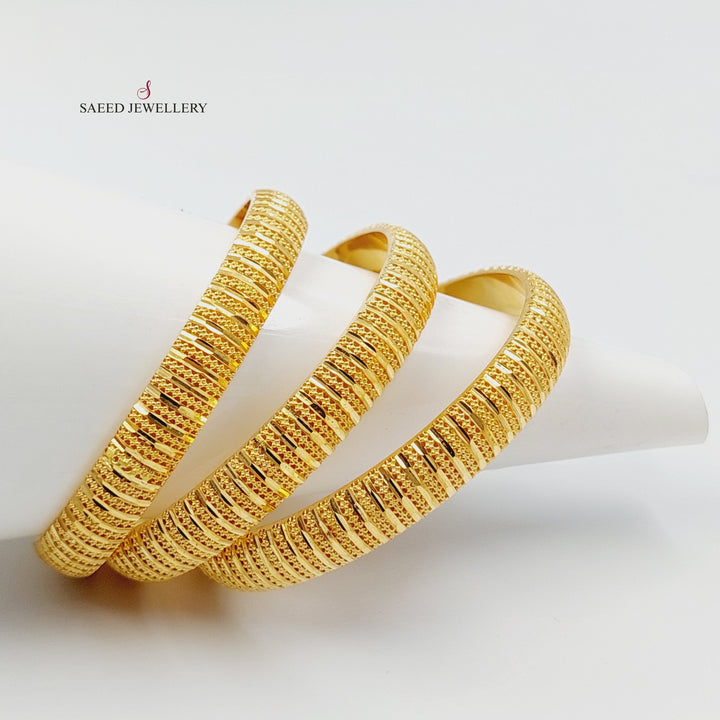 Deluxe Engraved Bangle Made of 21K Gold by Saeed Jewelry 