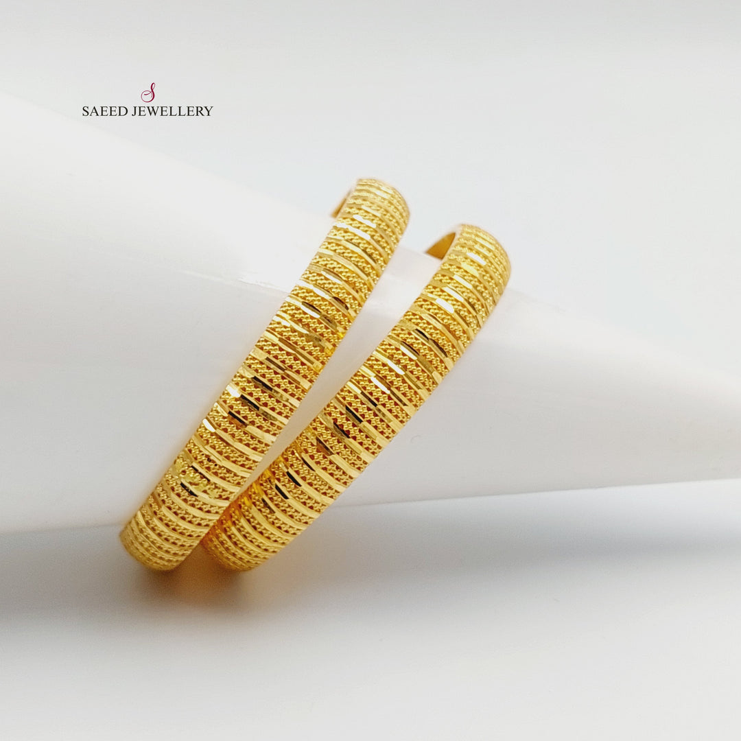 Deluxe Engraved Bangle Made of 21K Gold by Saeed Jewelry 