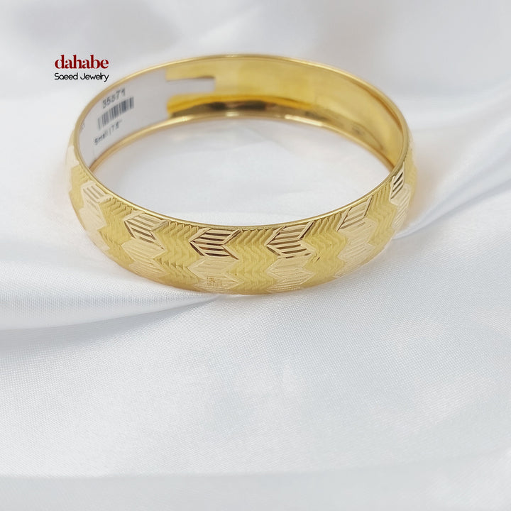 21K Gold Wide Chevron Bangle