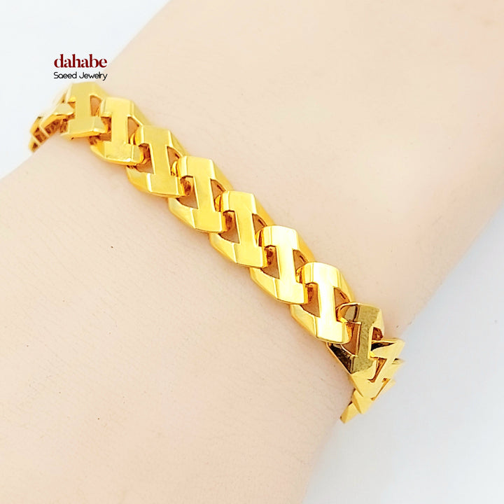 Cuban Links Bracelet Made of 21K Gold by Saeed Jewelry 