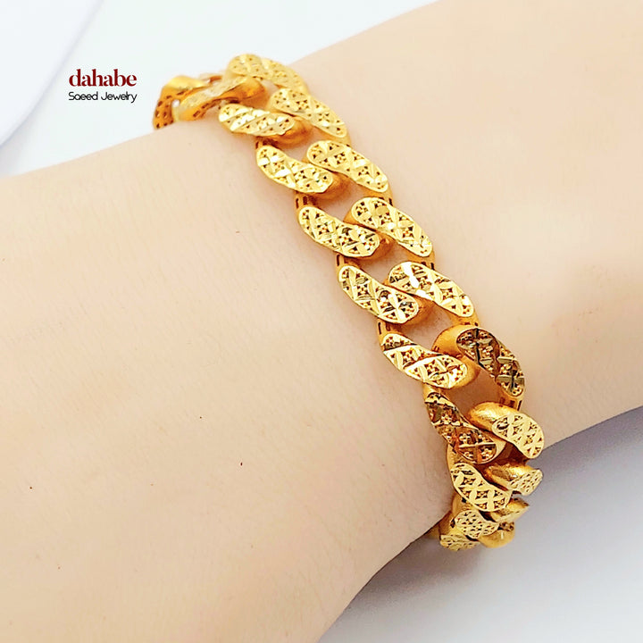 Cuban Links Bracelet Made of 21K Gold by Saeed Jewelry 