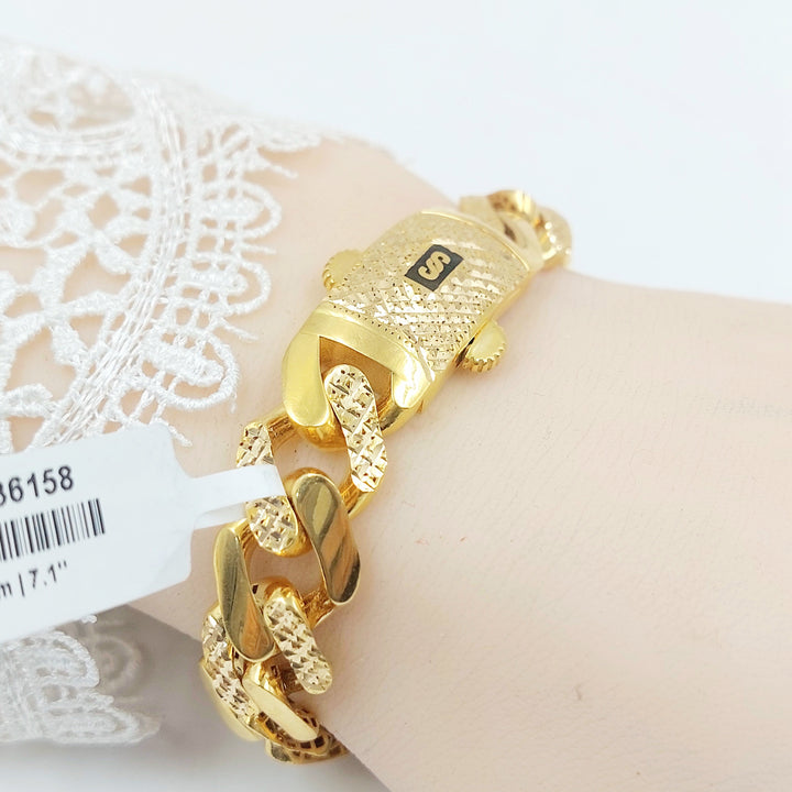 Deluxe Cuban Links Bracelet Made of 21K Gold by Saeed Jewelry 