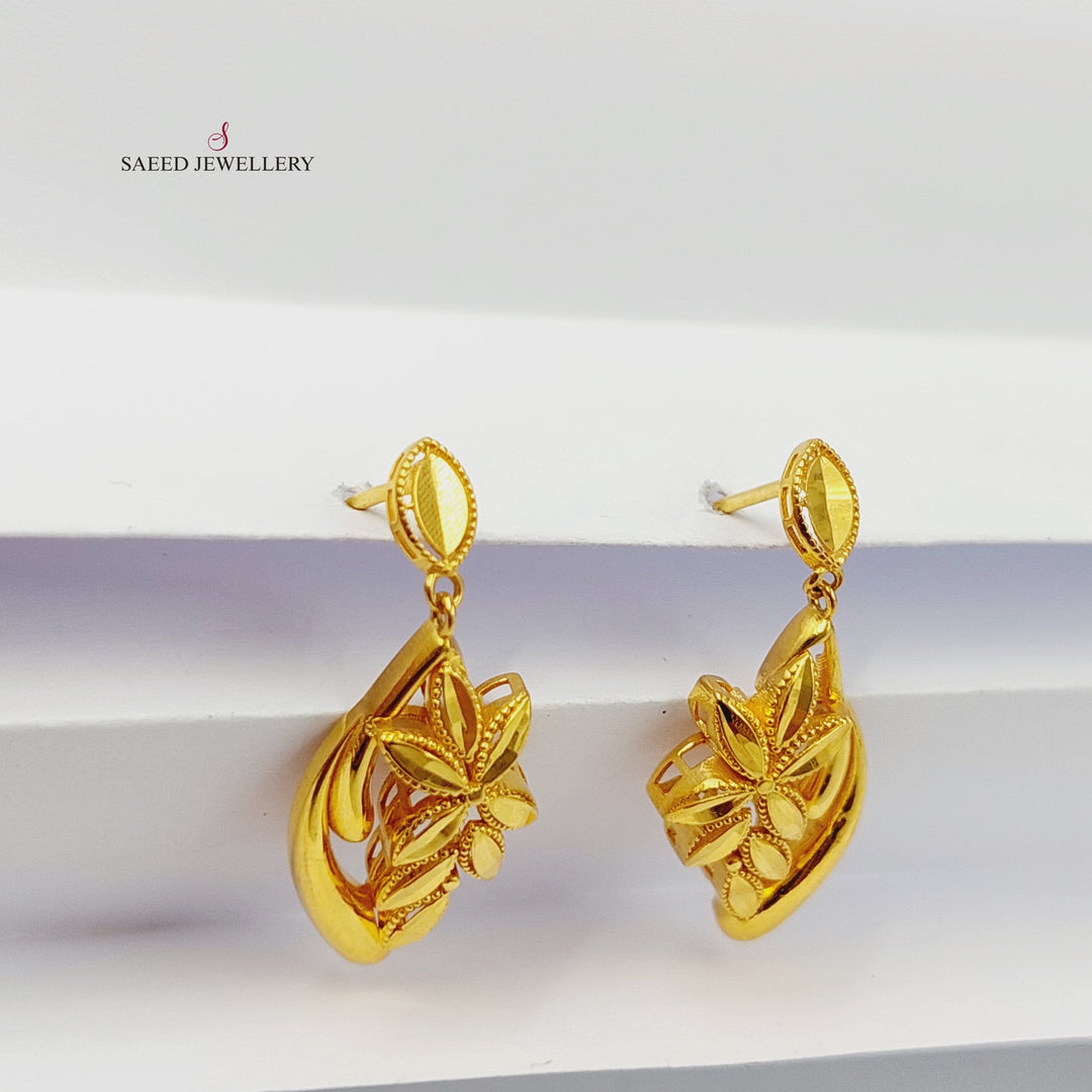 21K Gold Leaf Screw Earrings by Saeed Jewelry - Image 5