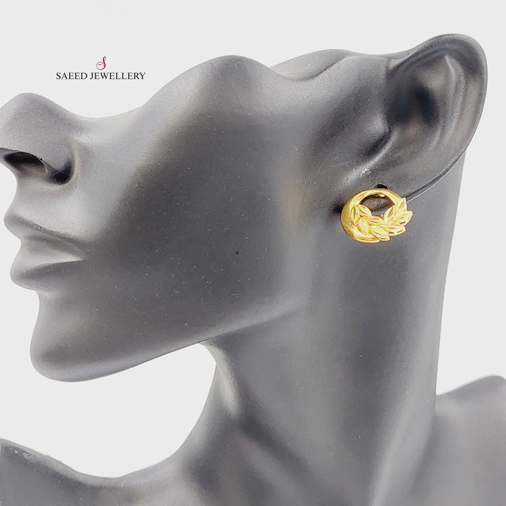 21K Gold Leaf Screw Earrings by Saeed Jewelry - Image 5