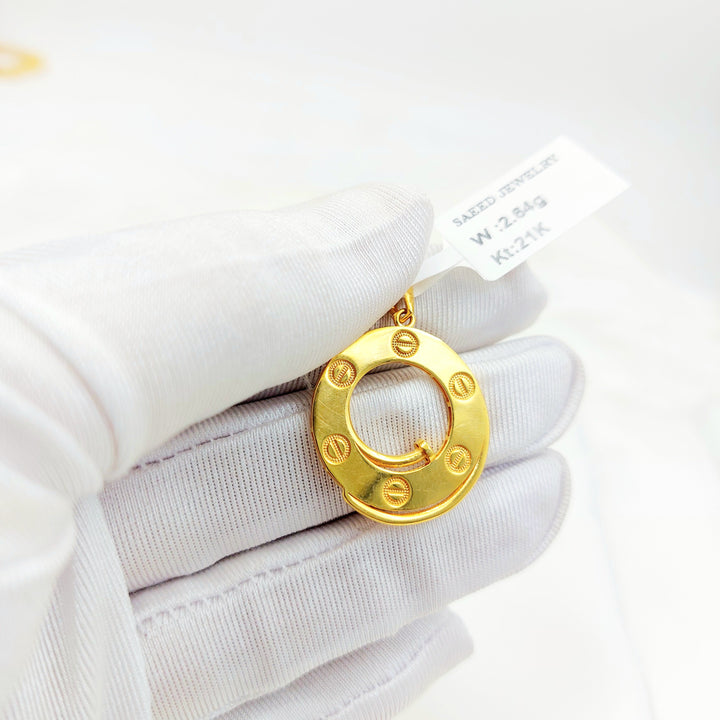 21K Gold Screw Motif Circle Pendant