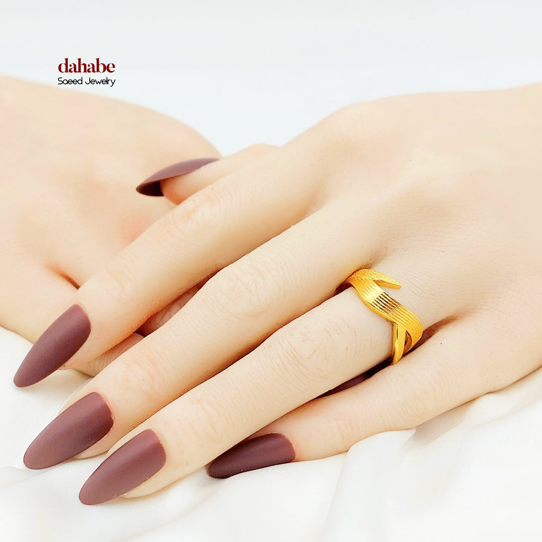 21K Gold Ribbed Crossover Ring