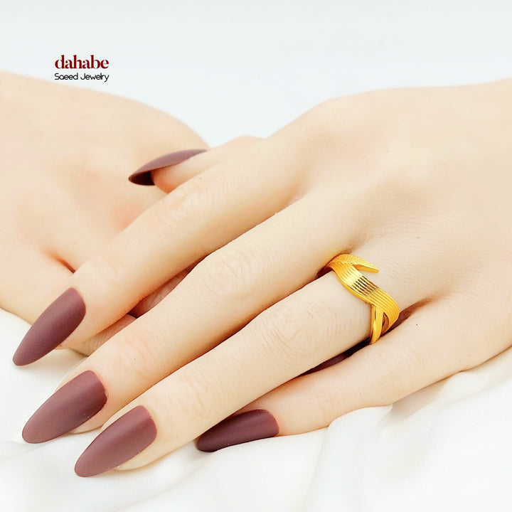 21K Gold Ribbed Crossover Ring