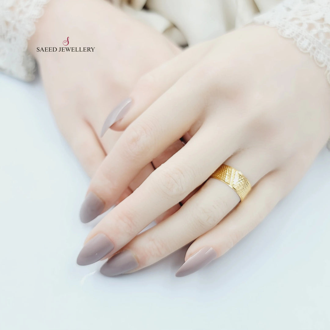 Engraved CNC Wedding Ring Made of 21K Gold by Saeed Jewelry 