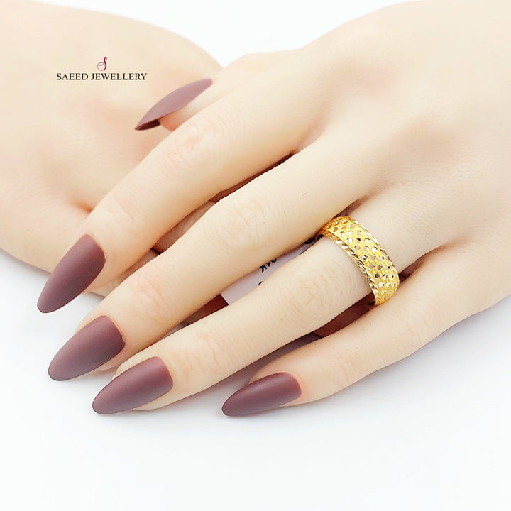 Rounded CNC Wedding Ring Made of 21K Gold by Saeed Jewelry 