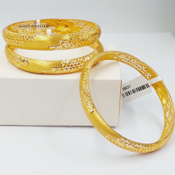 21K Gold Engraved Kuwaiti Bangle by Saeed Jewelry - Image 11