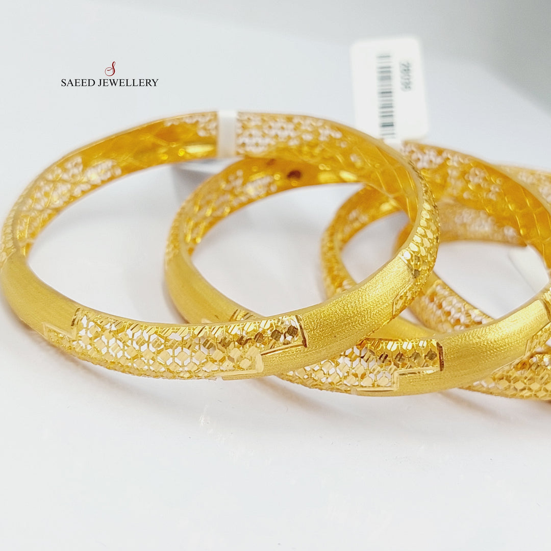 21K Gold Engraved Kuwaiti Bangle by Saeed Jewelry - Image 12