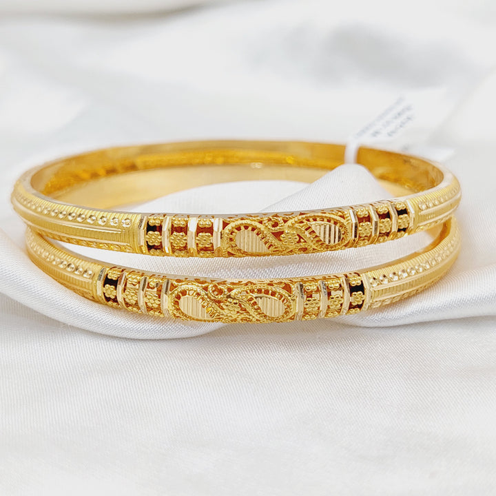 21K Gold Engraved Kuwaiti Bangle by Saeed Jewelry - Image 3