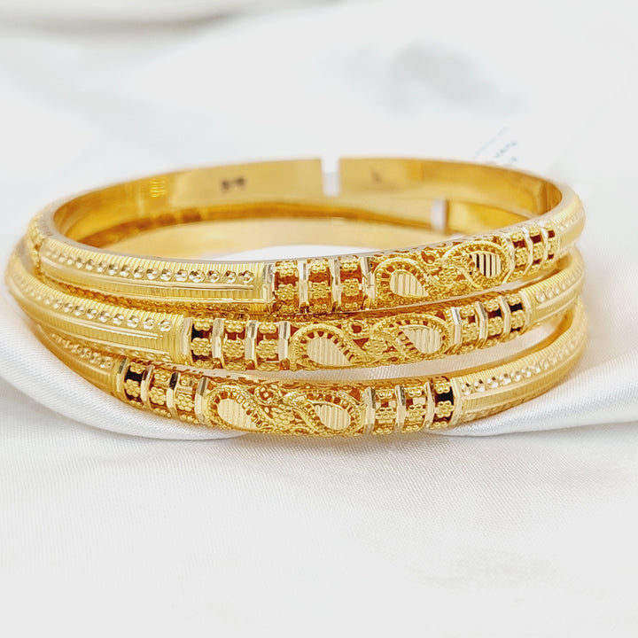 21K Gold Engraved Kuwaiti Bangle by Saeed Jewelry - Image 4