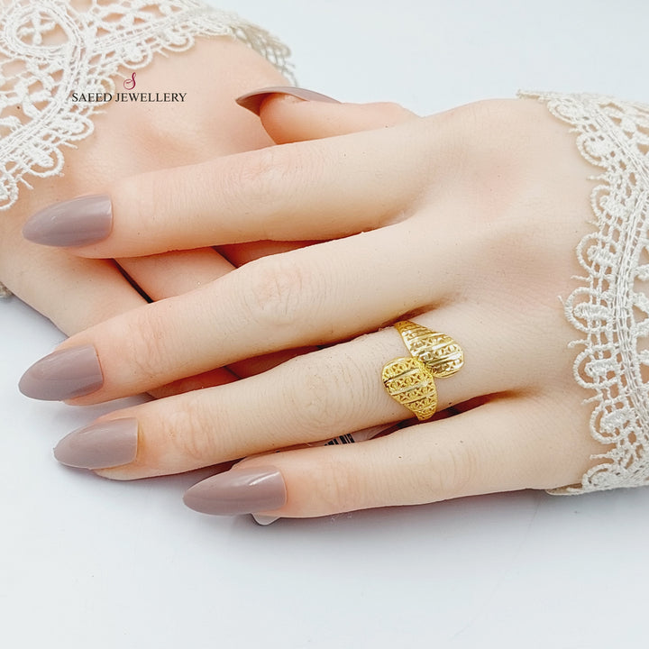 18K Gold Engraved Light Ring by Saeed Jewelry - Image 4