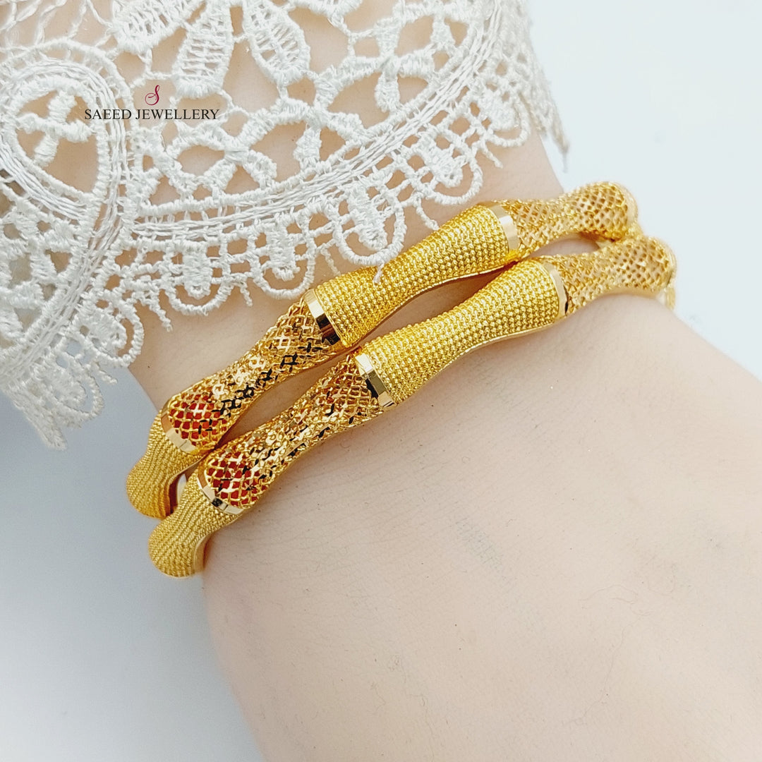 21K Gold Fancy Kuwaiti Bangle by Saeed Jewelry - Image 3