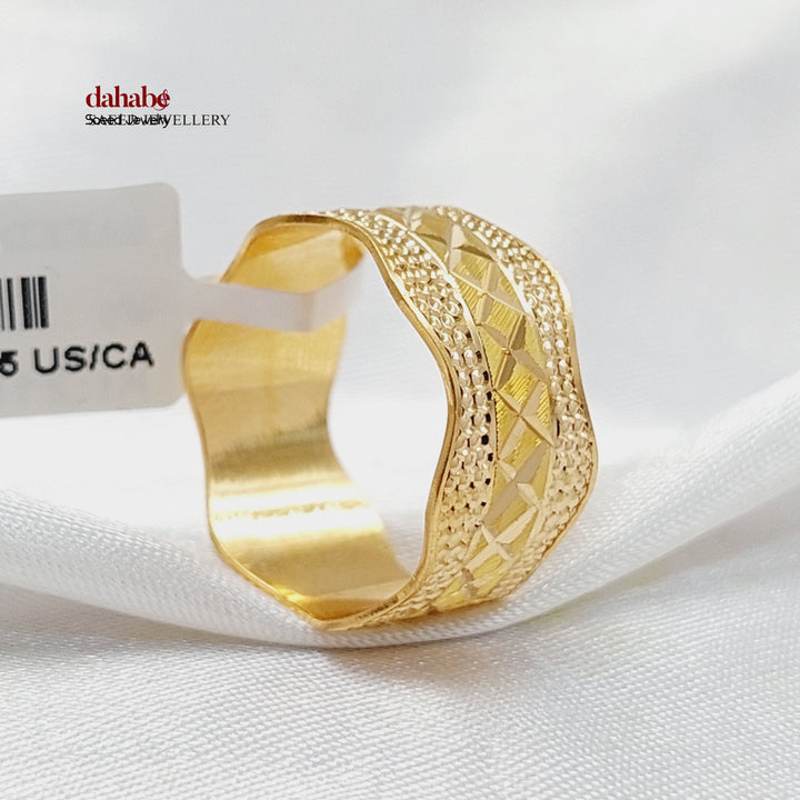 21K Gold Engraved Wedding Band