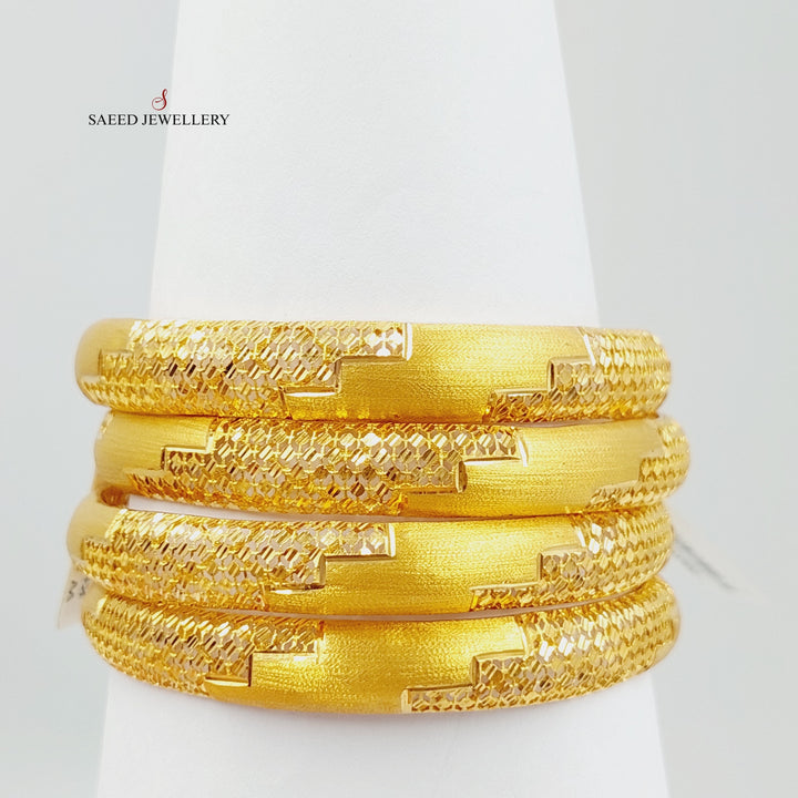 21K Gold Engraved Kuwaiti Bangle by Saeed Jewelry - Image 17