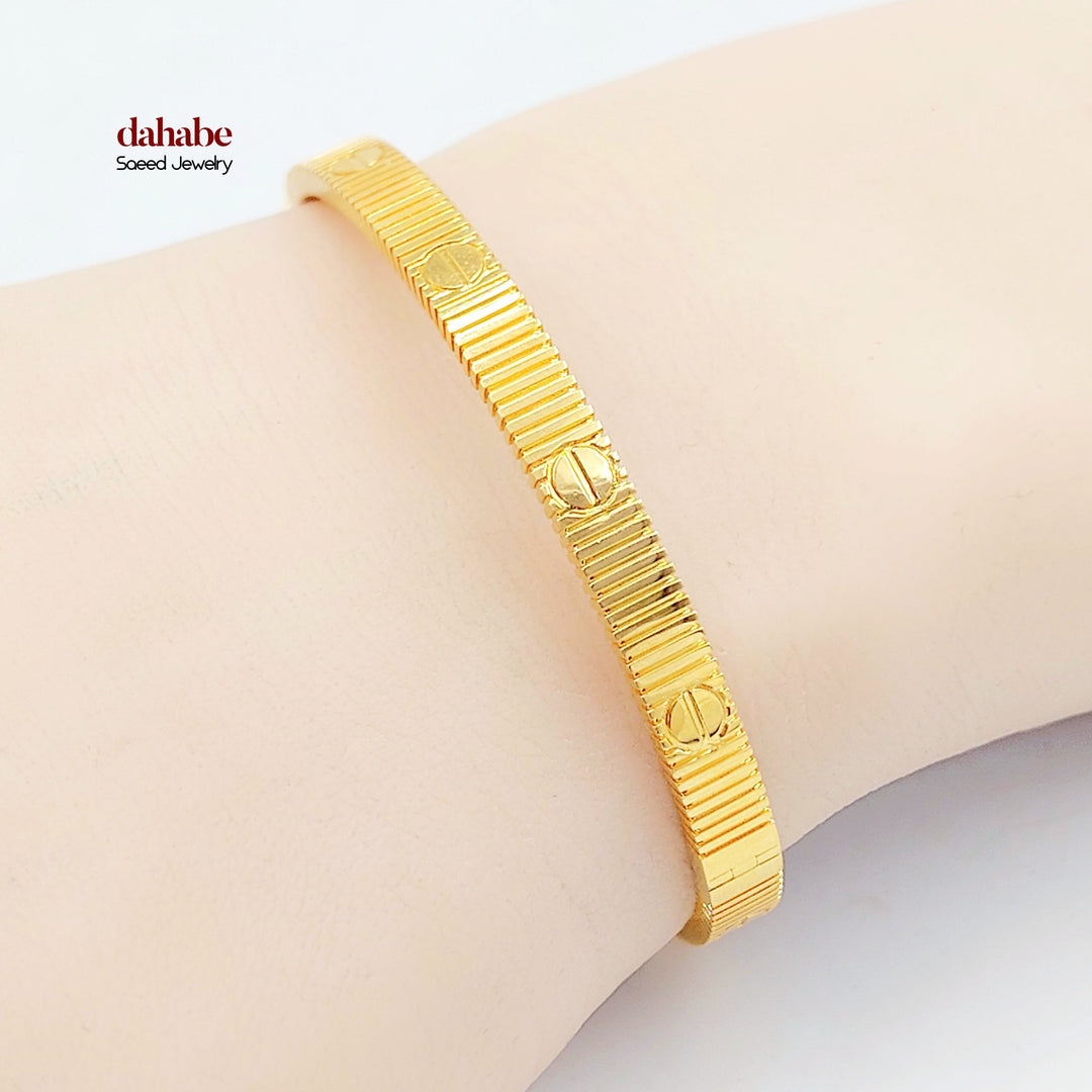 21K Gold Screw Motif Bangle Bracelet